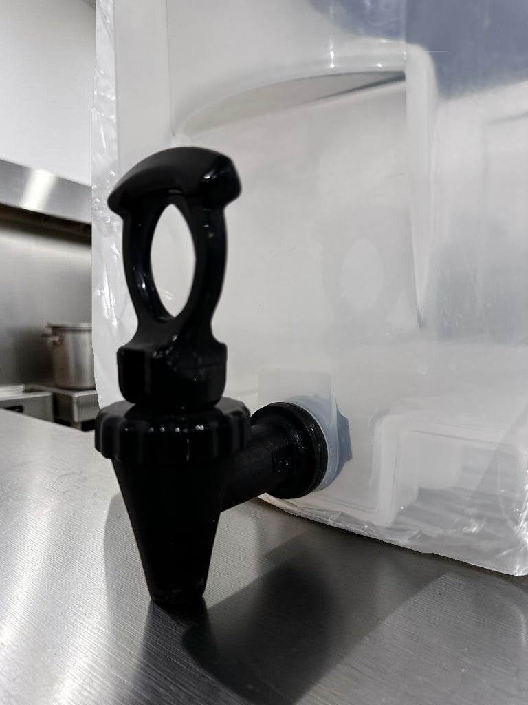Like-New Condition – Cold Juice Dispenser – Plastic Beverage Dispenser with Spigot – Countertop Drink Service Container – Ready for Use!