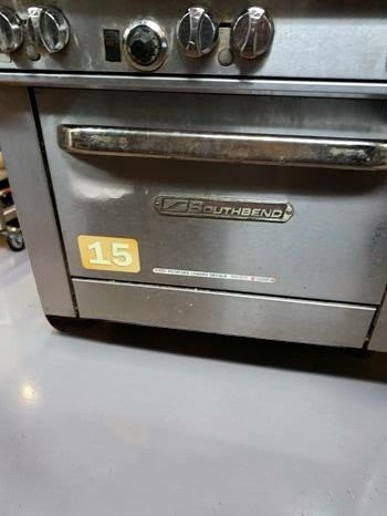 Exceptional Condition – Southbend S36D – 36" Commercial 6-Burner Natural Gas Range with Standard Oven – 203,000 BTU – Fully Tested & Operational!