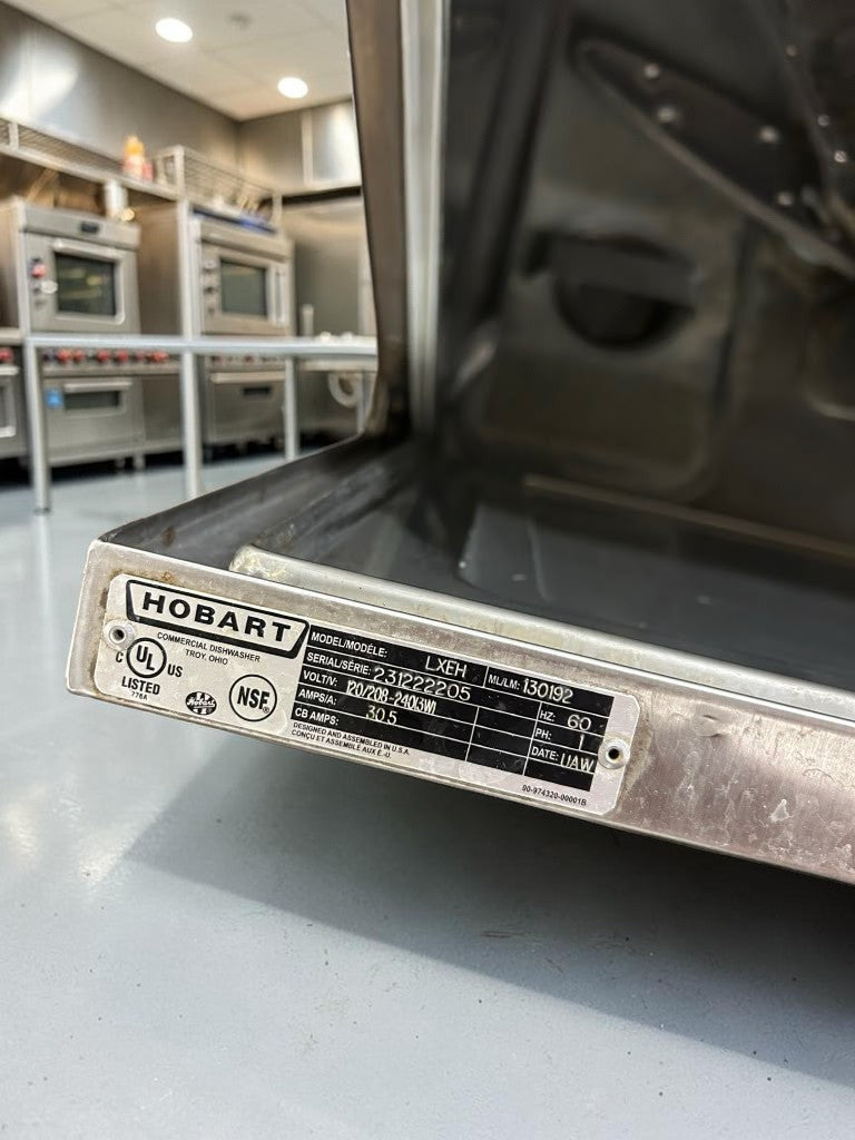Dependable Condition – Hobart LXEH – 24" High-Temperature Undercounter Dishwasher with Rinse Pump – 32 Racks per Hour – 120/208–240V – NSF & UL Listed – Service Required!