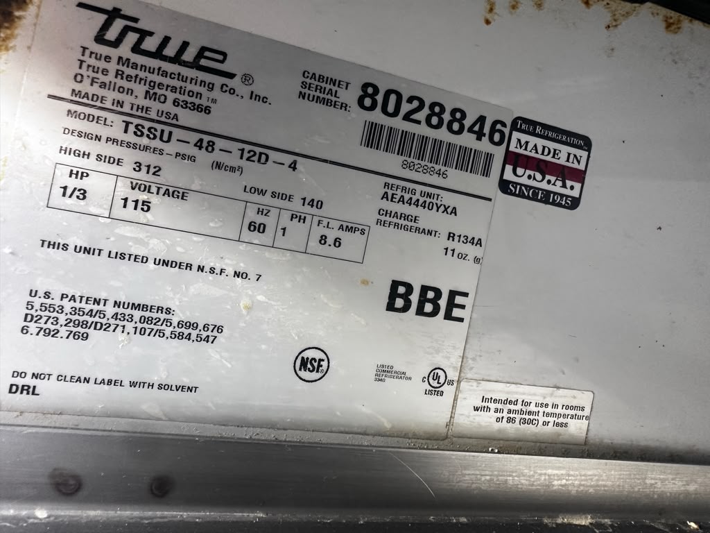 Superb Condition – True TSSU-48-12D-4 – 48″ Four-Drawer Sandwich/Salad Prep Table – 12-Pan Refrigerated Top – 115V – Fully Tested & Operational!
