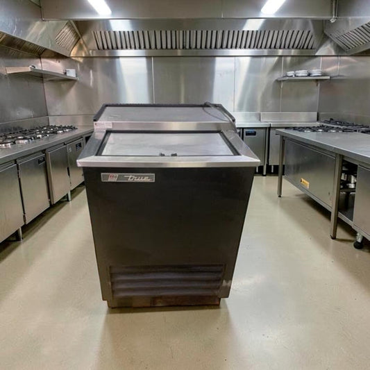 Like-New Condition – True T-24-GC – Commercial Glass & Plate Chiller / Froster – Top-Loading Sliding Lid – R134A – 115V – Fully Tested & Operational!