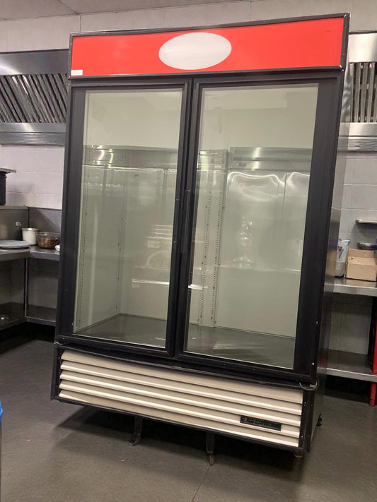 Premium Condition – True GDM-49 Commercial Glass Door Merchandiser – 115V / Single Phase – Fully Tested & Working!