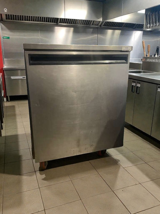 Immaculate Condition – Delfield Undercounter Commercial Refrigerator – 115V / Single Phase – Fully Tested & Working!