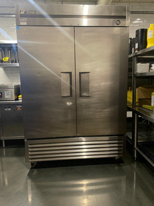 Exceptional Condition – True T-49 Commercial Reach-In Refrigerator – 115V / Single Phase – Fully Tested & Working!