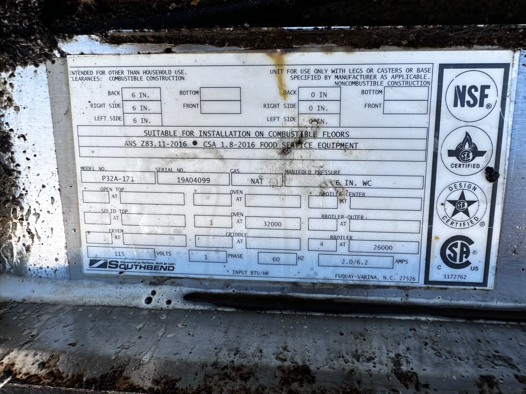 Dependable Condition – Southbend P32A-171 Platinum Series – 32" Gas Infrared Upright Broiler with Warming Oven & Convection Oven Base – Natural Gas – Fully Tested & Operational!