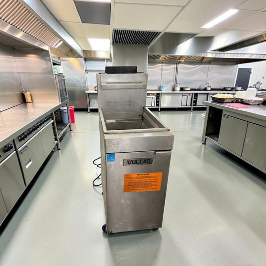 Prime Condition – Vulcan 1VEG35M – 35–40 lb. Commercial Natural Gas Floor Fryer – 70,000 BTU – ENERGY STAR® – Fully Tested & Operational!