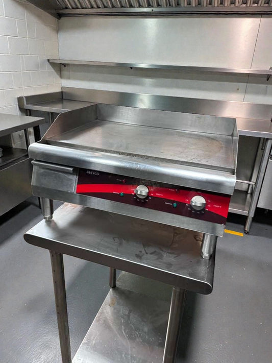 Outstanding Condition – Avantco 177EG24N – Commercial Electric Griddle – 24 in – ETL Listed – Fully Tested & Operational!