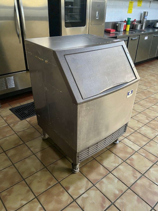 Immaculate Condition – Manitowoc Commercial Undercounter Ice Maker - 115V / Single Phase - Fully Tested & Working!