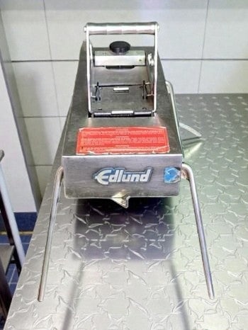 Dependable Condition – Edlund Series 350 – Commercial Electric Produce / Tomato Slicer – Stainless Steel & Aluminum Construction – 115V – NSF Listed – Fully Tested & Operational!