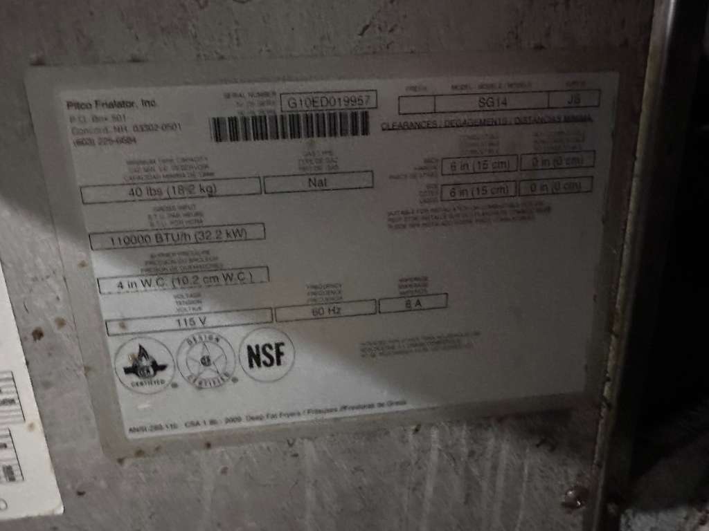 Excellent Condition – Pitco SG14 – Commercial Gas Fryer – 40 lb Capacity – Natural Gas – NSF & CSA Certified – Fully Tested & Operational!