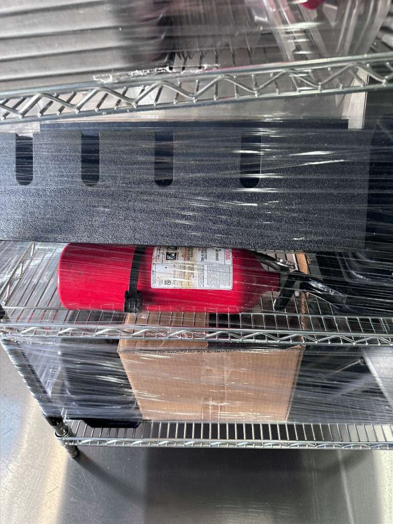 Premium Condition – NSF Chrome Wire Shelving Rack – 4-Tier Commercial Storage Unit w/ Food Pans & Accessories – Heavy-Duty – Fully Inspected!