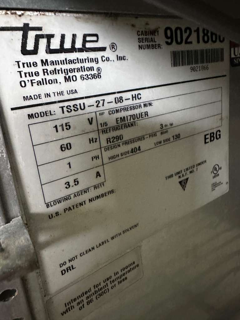 Exceptional Condition – True TSSU-27-08-HC Sandwich / Salad Prep Table – 115V – Fully Tested & Working