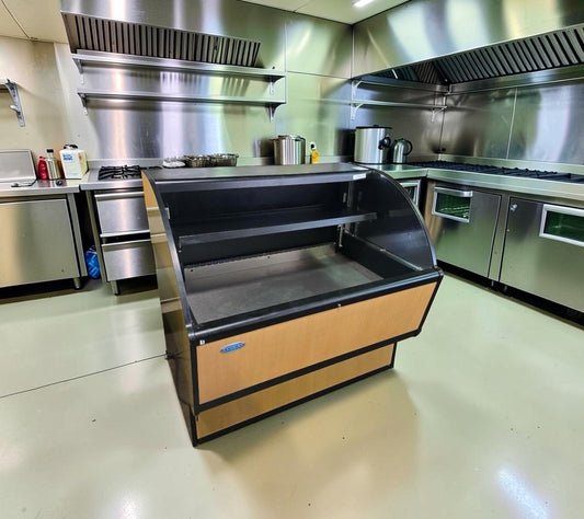 Immaculate Condition – Federal Industries 48" – Commercial Horizontal Refrigerated Open Merchandiser – Curved Glass – Self-Service Display – Fully Tested & Operational!