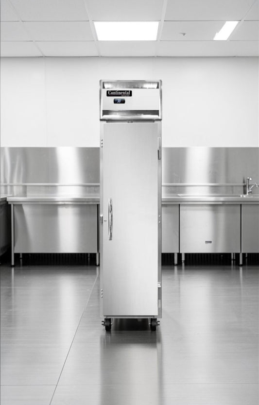 Superior Condition – Continental Refrigerator 1RSE-N – 18" Narrow Reach-In Refrigerator – One Section – Stainless Steel – 115V – Fully Tested & Operational!
