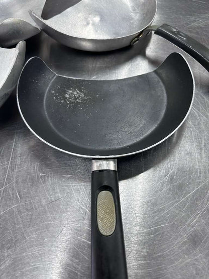 Well-Maintained Condition – Oster Nonstick Wok / Stir-Fry Pan Set – Quantity 4 – Commercial Kitchen Cookware – Fully Inspected & Ready for Use!