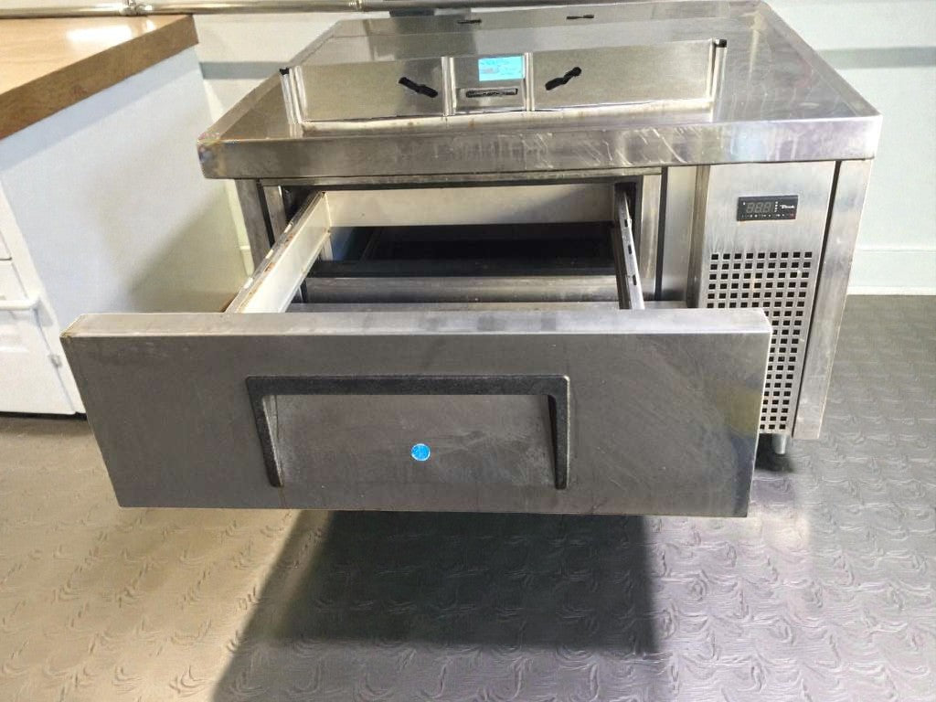 Premium Condition – Traulsen TRCB-36 – Commercial Refrigerated Chef Base – 36 in – 115V – Fully Tested & Working!