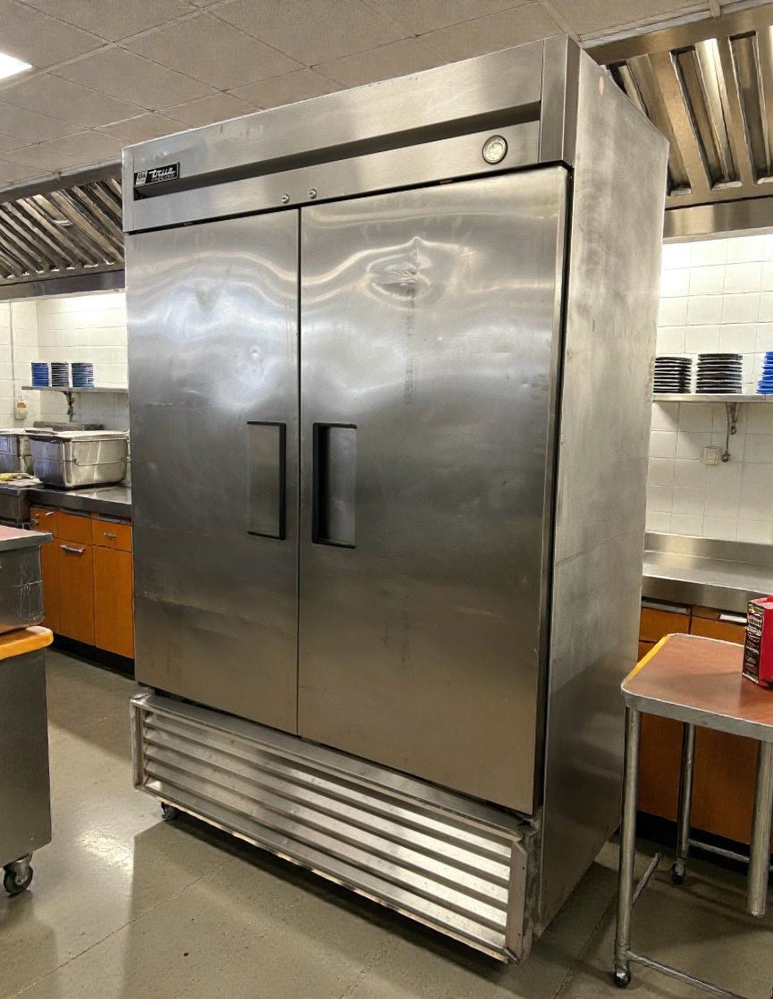 Excellent Condition – True T-49F Commercial Reach-In Freezer – 115V / Single Phase – Fully Tested & Working!