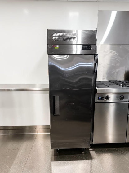 Excellent Condition – Turbo Air EF24-1-N-V – E-Line One-Section Reach-In Freezer – 21.9 Cu. Ft. – R290 – 115V – Fully Tested & Operational!