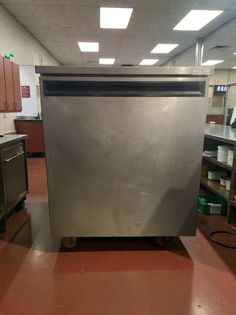 Immaculate Condition – Delfield Undercounter Commercial Refrigerator – 115V / Single Phase – Fully Tested & Working!