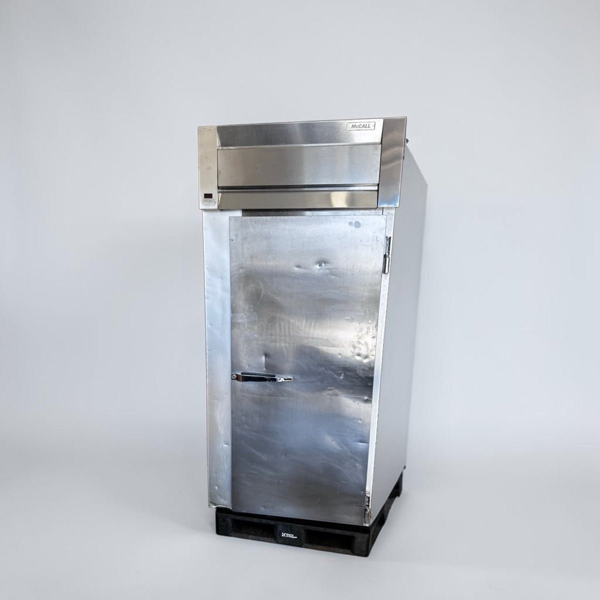 Prime Condition – McCall UL4-4001VRHPFS – 39" One-Section Commercial Roll-In Refrigerator / Retarder – 38.8 Cu. Ft. – 115V – Fully Tested & Operational!