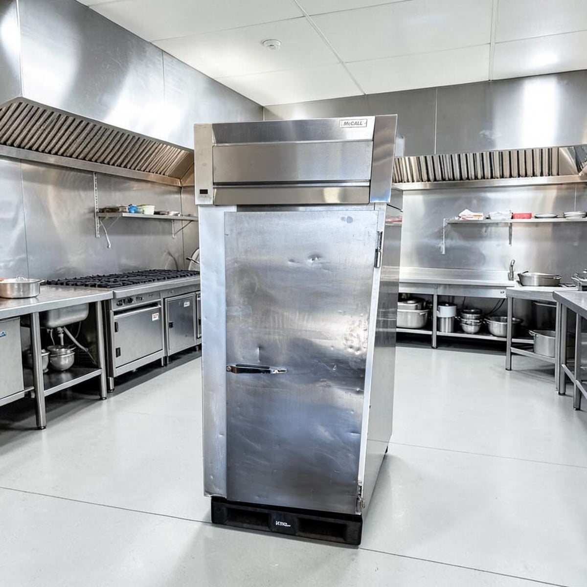 Prime Condition – McCall UL4-4001VRHPFS – 39" One-Section Commercial Roll-In Refrigerator / Retarder – 38.8 Cu. Ft. – 115V – Fully Tested & Operational!