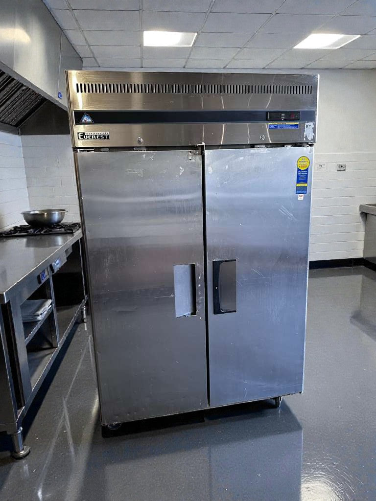 Top-Tier Condition – Everest ESF2 – Commercial Reach-In Freezer – 2 Section – 48 Cu. Ft. – NSF / ETL Listed – Fully Tested & Operational!