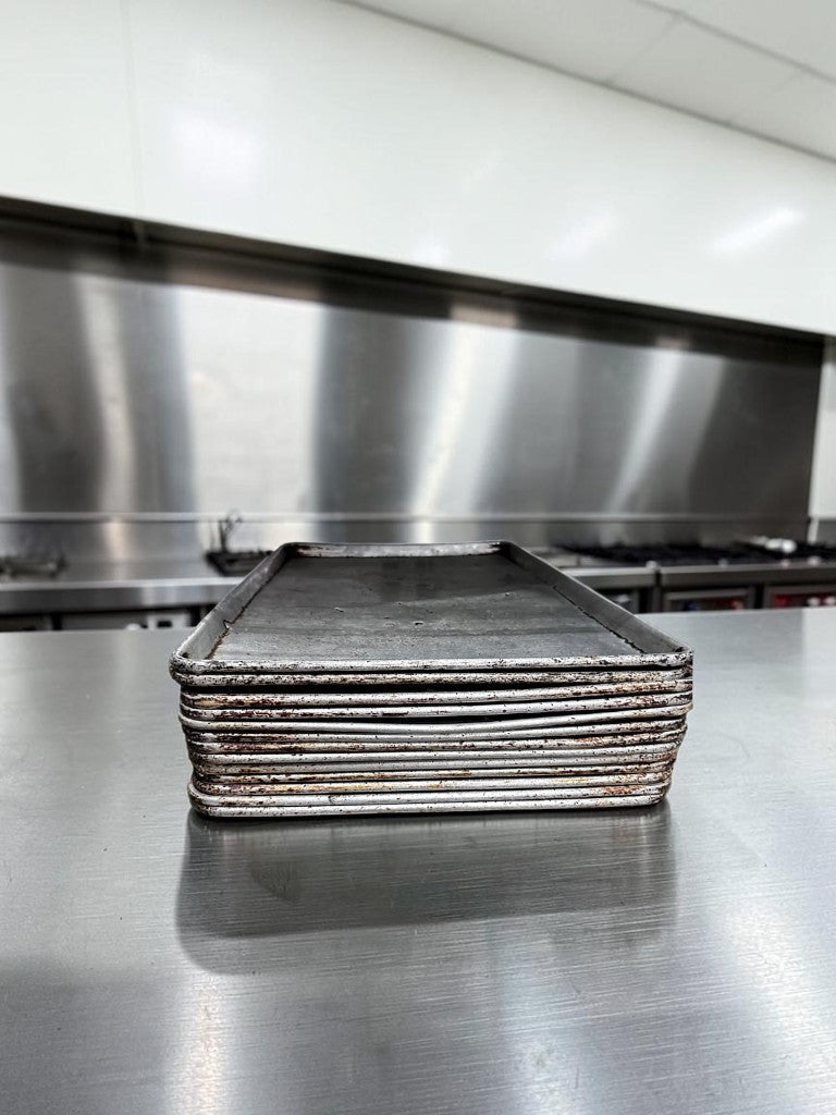 Well-Maintained Condition – Full Size Aluminum Sheet Pans – Commercial Baking Pans – Quantity 13 – Ready for Commercial Use!