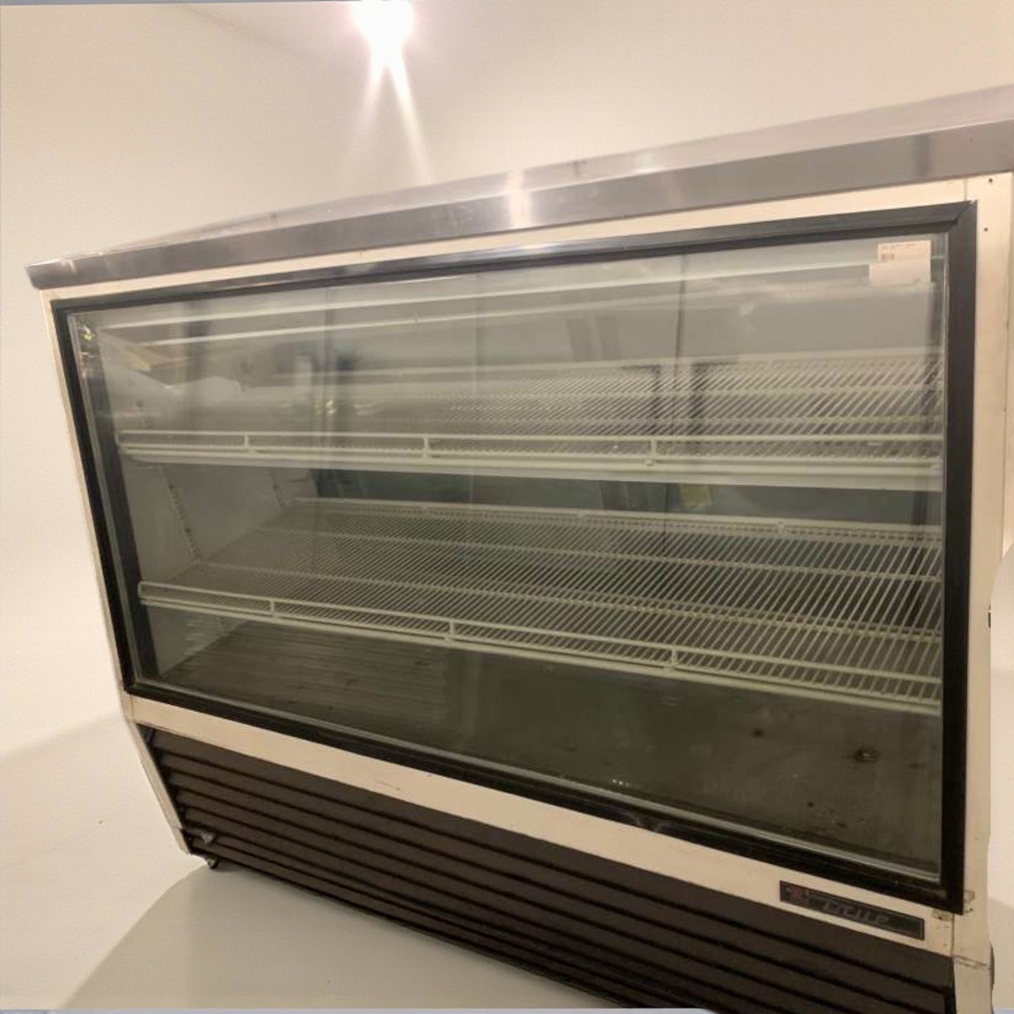 Exceptional Condition – True Glass Door Refrigerated Display Merchandiser – 115V / Single Phase – Fully Tested & Working!