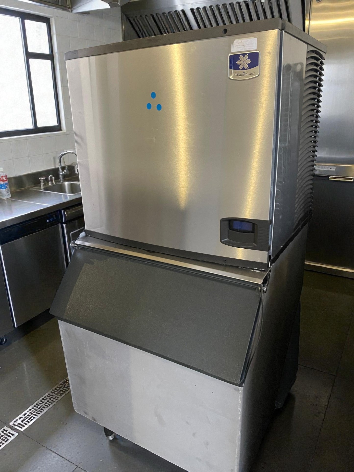 Exceptional Condition – Manitowoc IY0906A-261 Commercial Ice Maker – 208–230V / Single Phase – Fully Tested & Working!