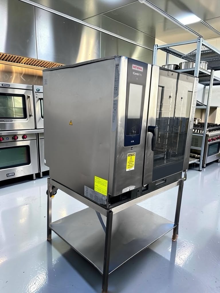 Immaculate Condition – Rational iCombi Pro 10-Full Size Electric – Commercial Intelligent Combi Oven – 10 Full-Size Sheet Pan Capacity – Mobile Oven Rack & Stainless Steel Stand – 208/240V – Fully Tested & Operational!