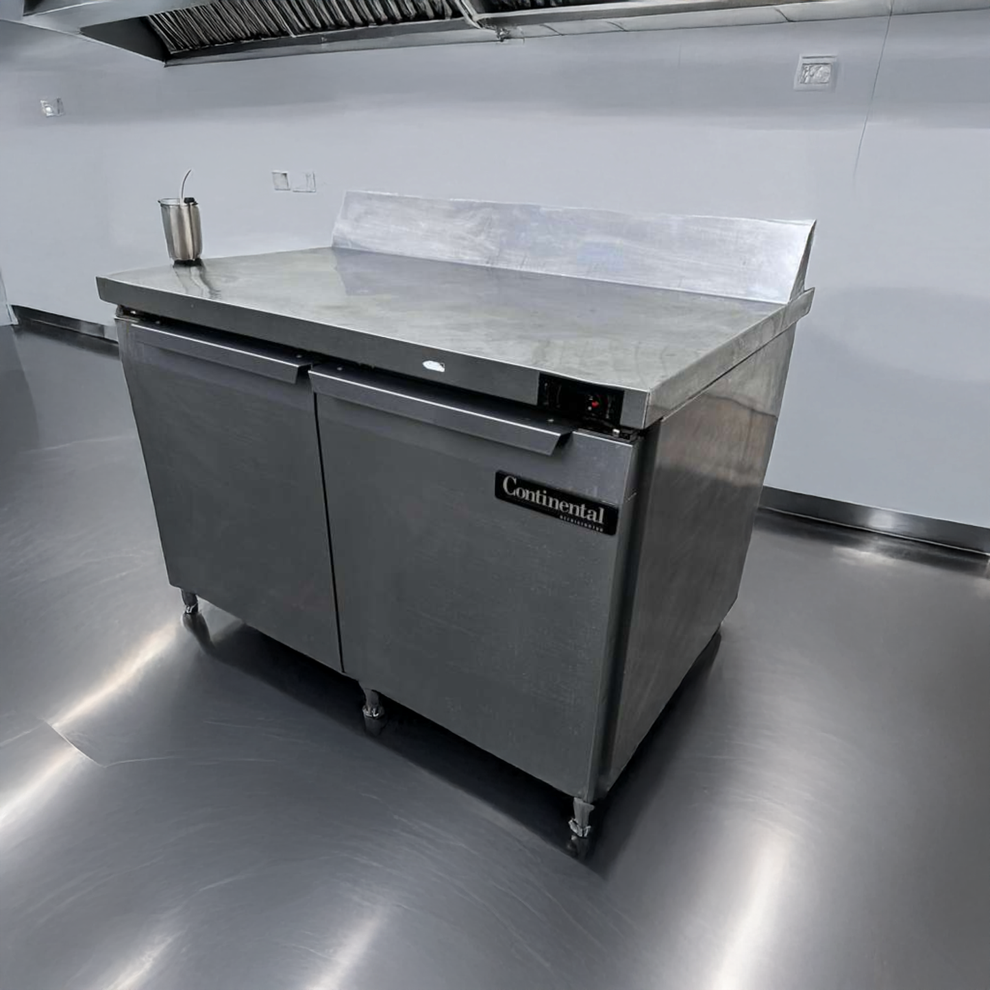 Outstanding Condition – Continental Commercial Refrigerated Chef Base / Worktop Refrigerator – Stainless Steel – 48” Unit – Fully Tested & Operational!
