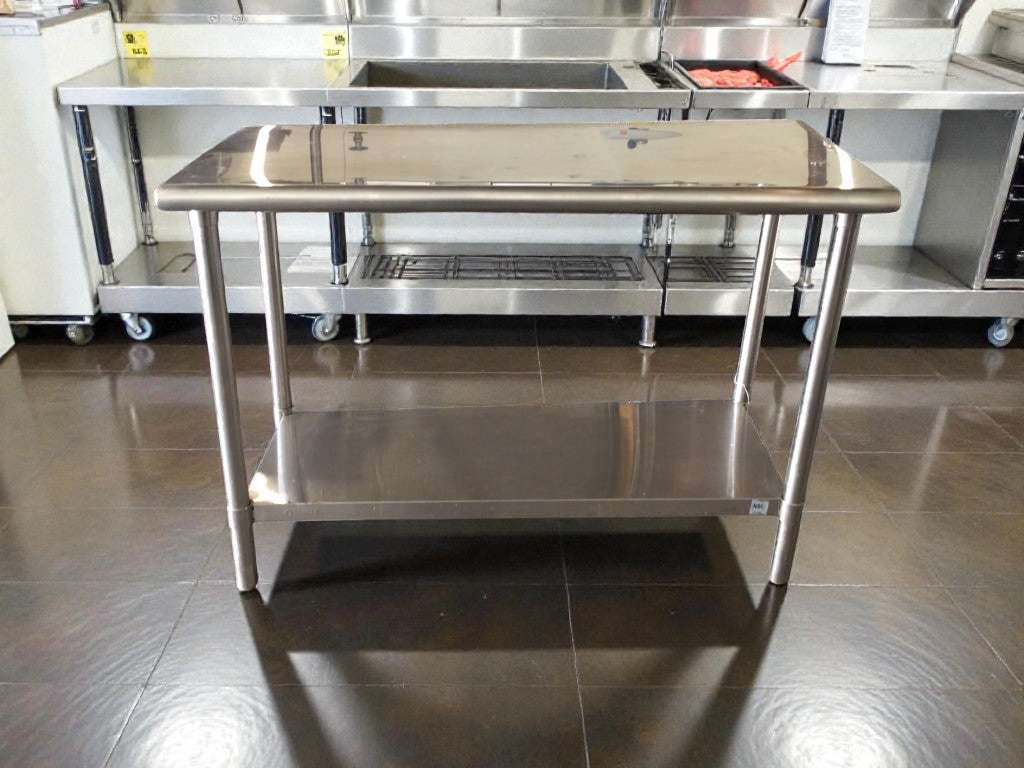 Premium Condition – Commercial Stainless Steel Ice Bin with Undershelf – NSF Style – Fully Inspected & Ready for Use!