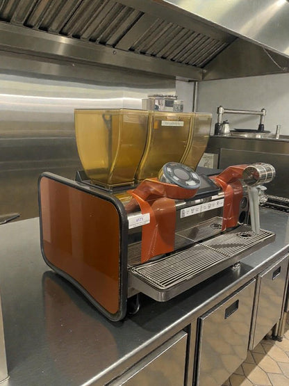 Premium Condition – Commercial Espresso Machine w/ Integrated Grinder – 220V – Fully Tested & Working!