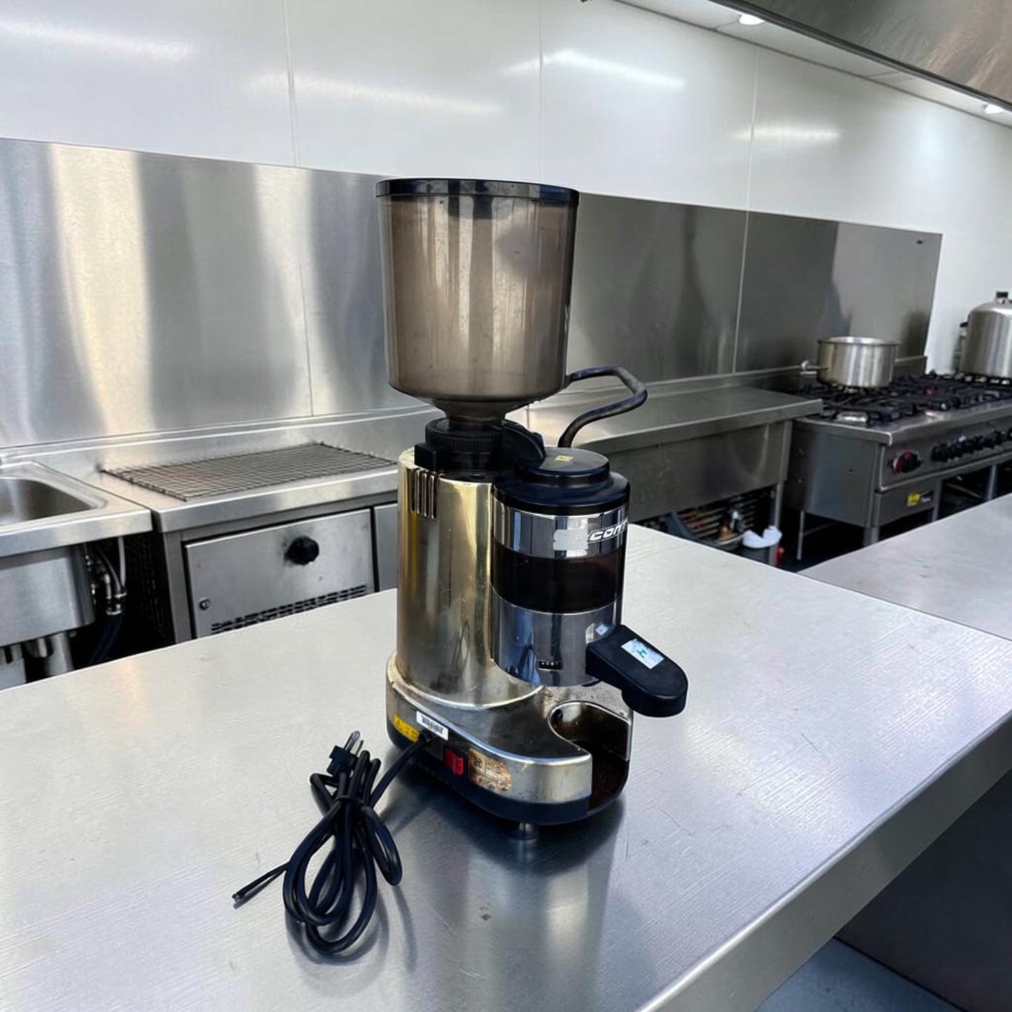 Professionally Maintained Condition – Gino Rossi R.45 / RR45 – Commercial Fully Automatic Espresso Coffee Grinder with Doser – 64 mm Flat Burrs – Made in Italy – Fully Tested & Operational!