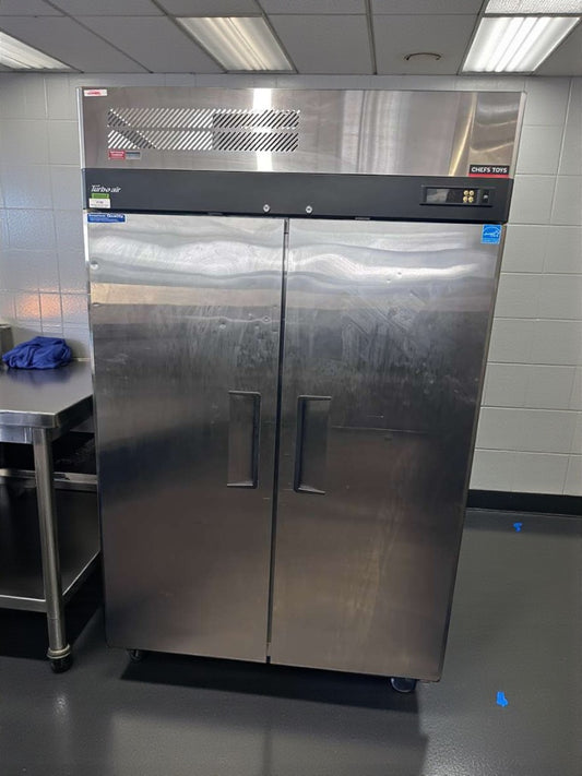 Immaculate Condition – Turbo Air M3F47-2-N – Two-Door Commercial Reach-In Freezer – 47 Cu. Ft. – UL Listed – Fully Tested & Operational!