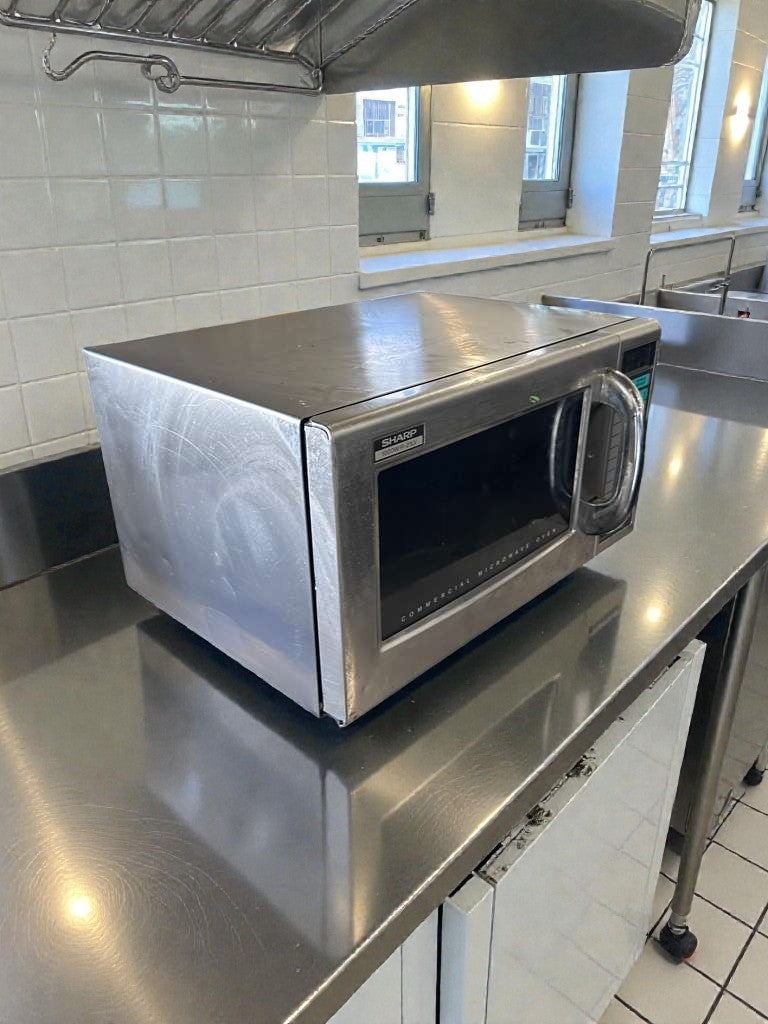 Premium Condition – Sharp R-21LV Commercial Microwave Oven – 1000W – Stainless Steel – Fully Tested & Operational!