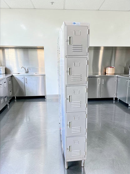 Excellent Condition – GSW Inc. 5-Tier Metal Locker Cabinet – Commercial Employee Storage – Heavy-Duty Steel – Fully Inspected & Operational!