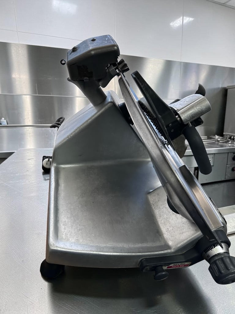 High-Grade Condition – Hobart 2812 – Heavy-Duty 12" Commercial Manual Meat & Deli Slicer with Built-In Sharpener – 1/2 HP – Fully Tested & Operational!
