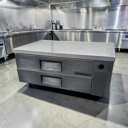 Exceptional Condition – True TRCB-52-HC Refrigerated Chef Base – 52” Width – (2) Drawers – 115V – Fully Tested & Operational!