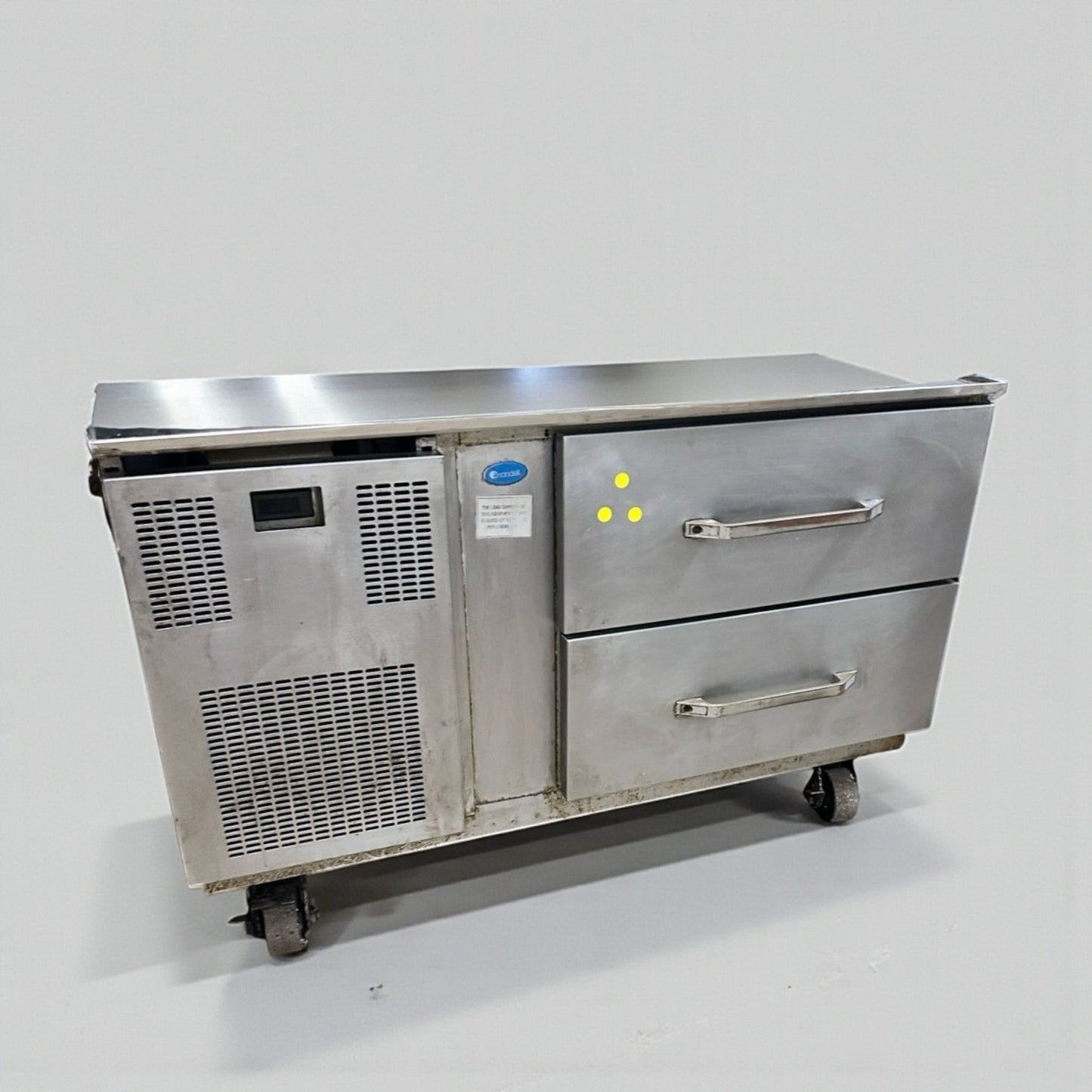 Outstanding Condition – Delfield Two-Drawer Refrigerated Chef Base – Commercial Stainless Steel – 115V – Fully Tested & Operational!