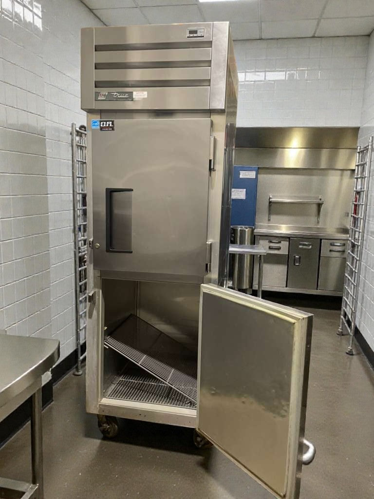 Top-Tier Condition – True Commercial Reach-In Refrigerator – 115V / Single Phase – Fully Tested & Working!