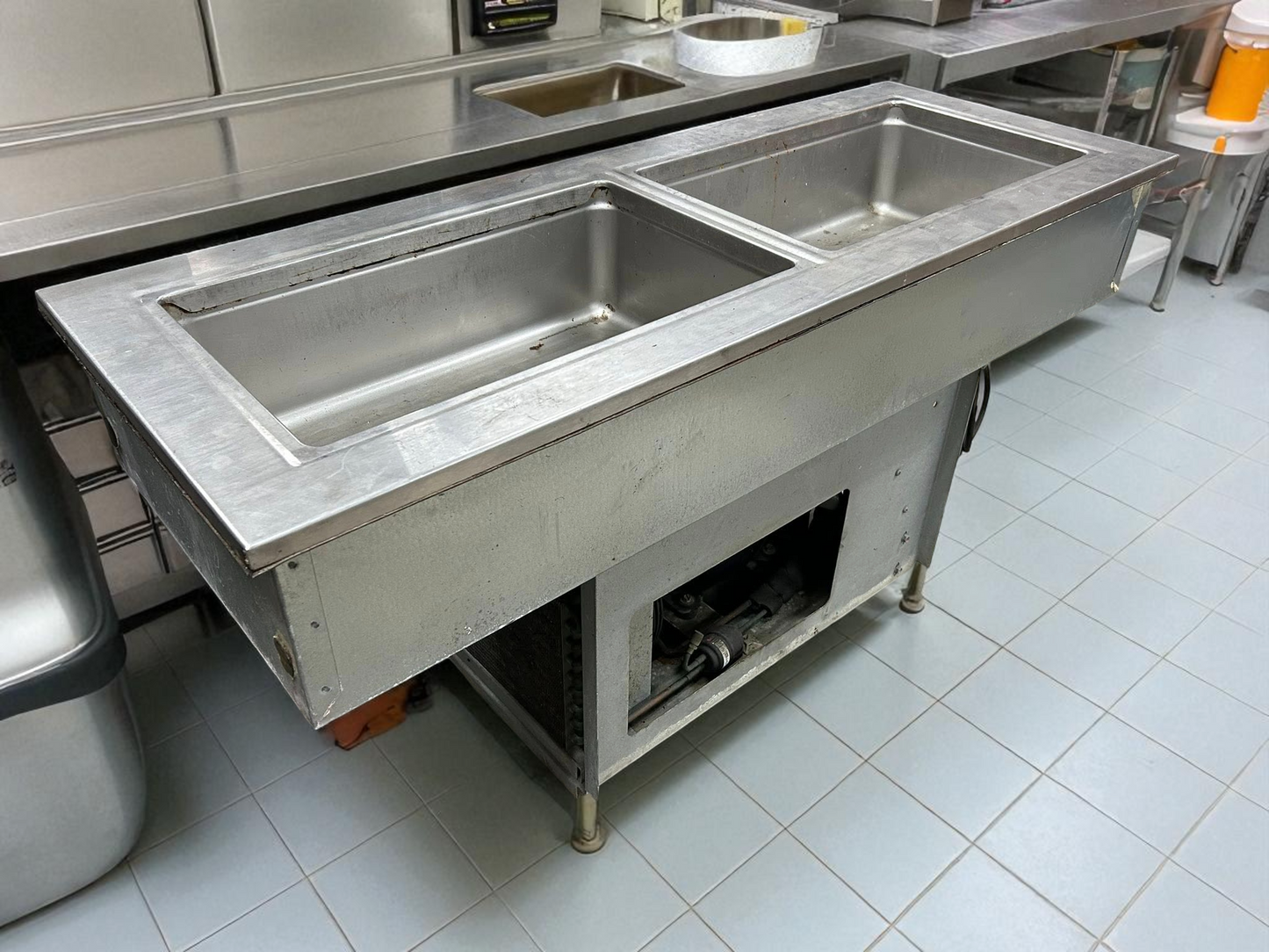 Premium Condition – Delfield 8148-EFNP Narrow Two-Pan LiquiTec Refrigerated Drop-In Cold Well – 115V – UL & NSF Listed – Fully Tested & Operational!