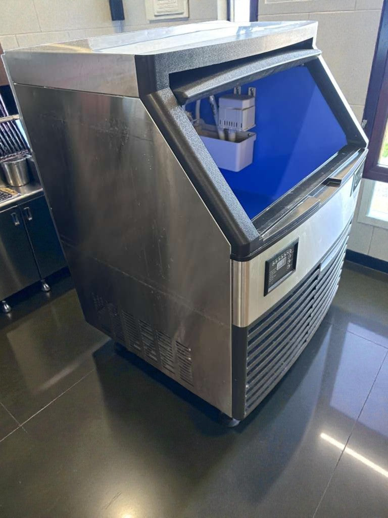 Outstanding Condition – Avantco Ice UC-210A Commercial Undercounter Ice Machine – 115V – Air Cooled – Fully Tested & Operational!