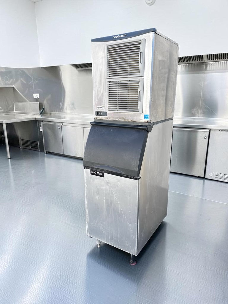 Elite Condition – Scotsman F1222A-32D Prodigy® – 22" Commercial Air-Cooled Flake Ice Machine – Up to 1,100 lb. per Day – 208/230V – UL & NSF Listed – Fully Tested & Operational!