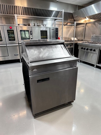 Superior Condition – Randell 9412-32-7 – 32" Single Door Refrigerated Sandwich & Salad Prep Unit – 12 Pan Capacity – 115V – NSF & cULus Listed – Fully Tested & Operational!