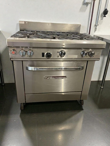 Exceptional Condition – Southbend Commercial Gas Range with Oven – Fully Tested & Working!