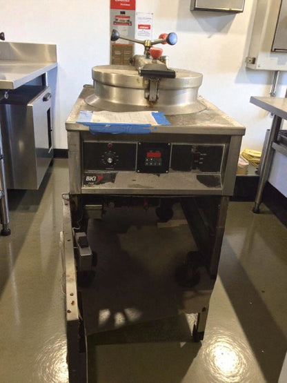 Premium Condition – BKI Commercial Pressure Fryer – Floor Model – Stainless Steel – Fully Tested & Working!