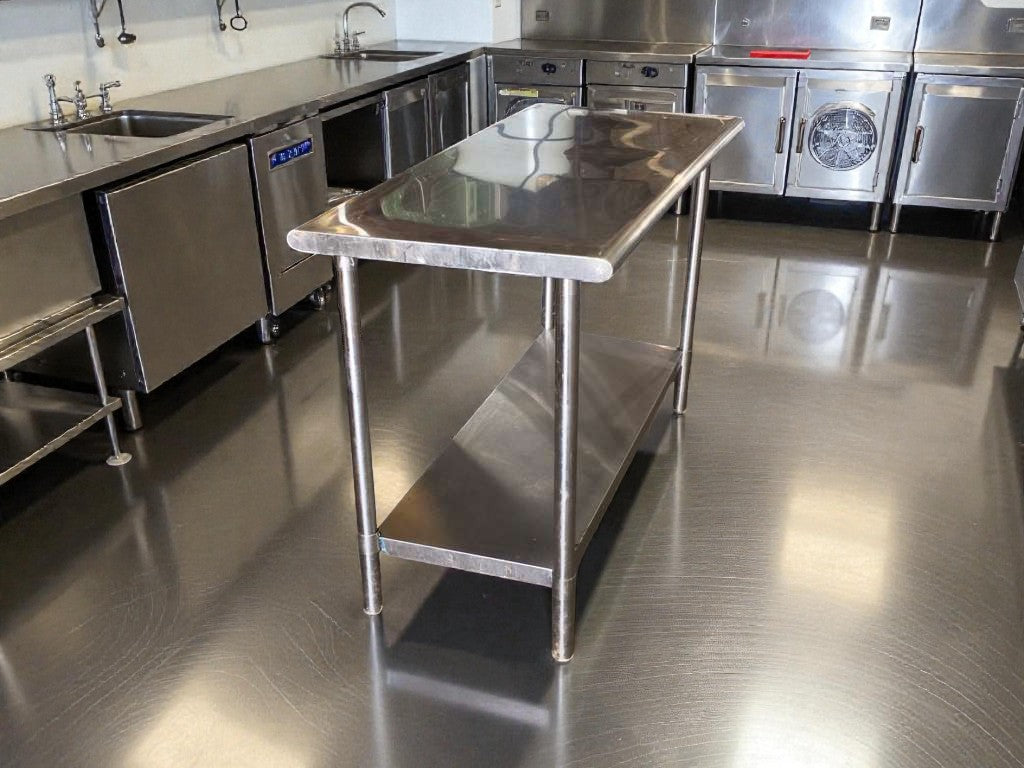 Premium Condition – Commercial Stainless Steel Ice Bin with Undershelf – NSF Style – Fully Inspected & Ready for Use!