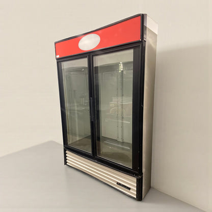 Premium Condition – True GDM-49 Commercial Glass Door Merchandiser – 115V / Single Phase – Fully Tested & Working!