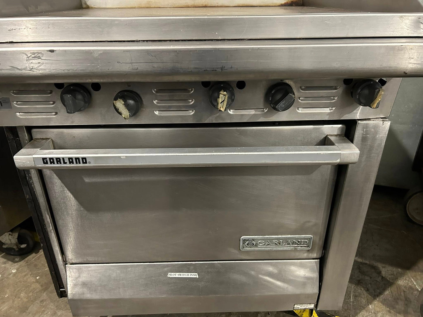 Premium Condition – Garland G36-G36R – 36" Commercial Gas Range with Full Griddle & Standard Oven – Natural Gas – Fully Tested & Operational!